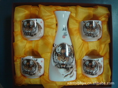 廚具瓷器的藝術(shù)與實(shí)用 提升家居品質(zhì)的陶瓷制品銷售指南